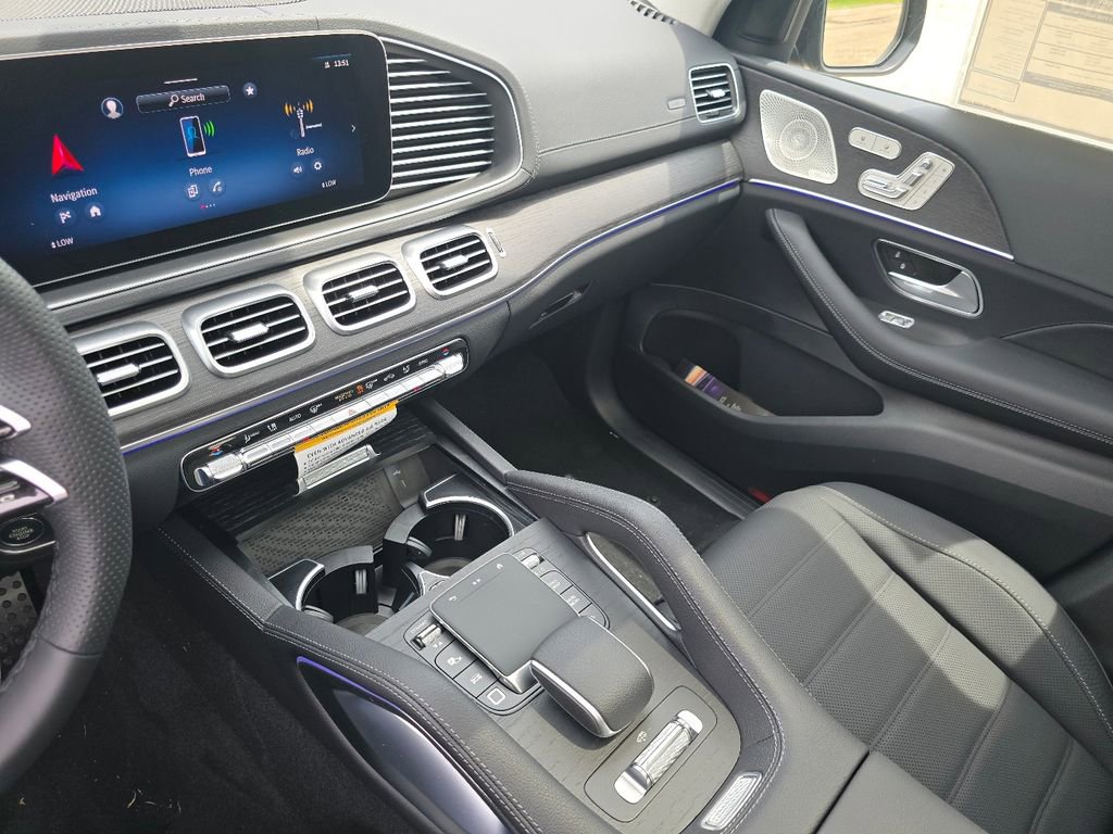 New 2026 Mercedes-Benz GLS 450 4MATIC image 32