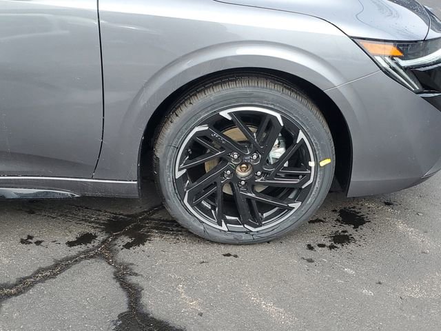 New 2026 Nissan Sentra SR w/ SR Premium Package image 9