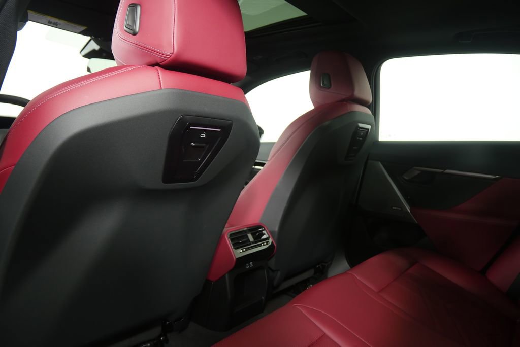 Certified 2025 BMW 530i image 17