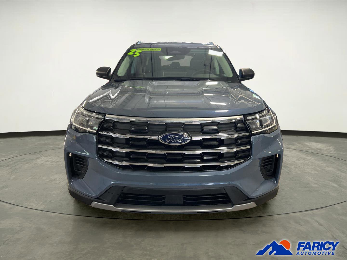 Used 2025 Ford Explorer Active AWD/4WD image 6