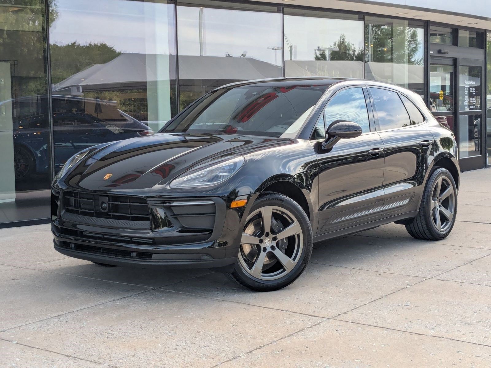 Certified 2026 Porsche Macan image 1