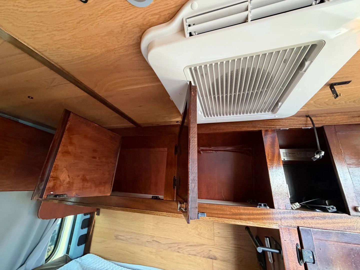 Used 2020 Mercedes-Benz Sprinter 2500 image 28