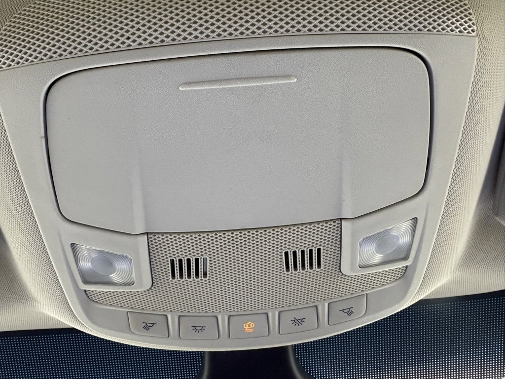 Used 2022 Ford Edge SEL image 28