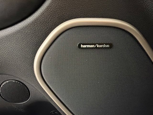 Certified 2017 Jeep Grand Cherokee Overland AWD/4WD image 19