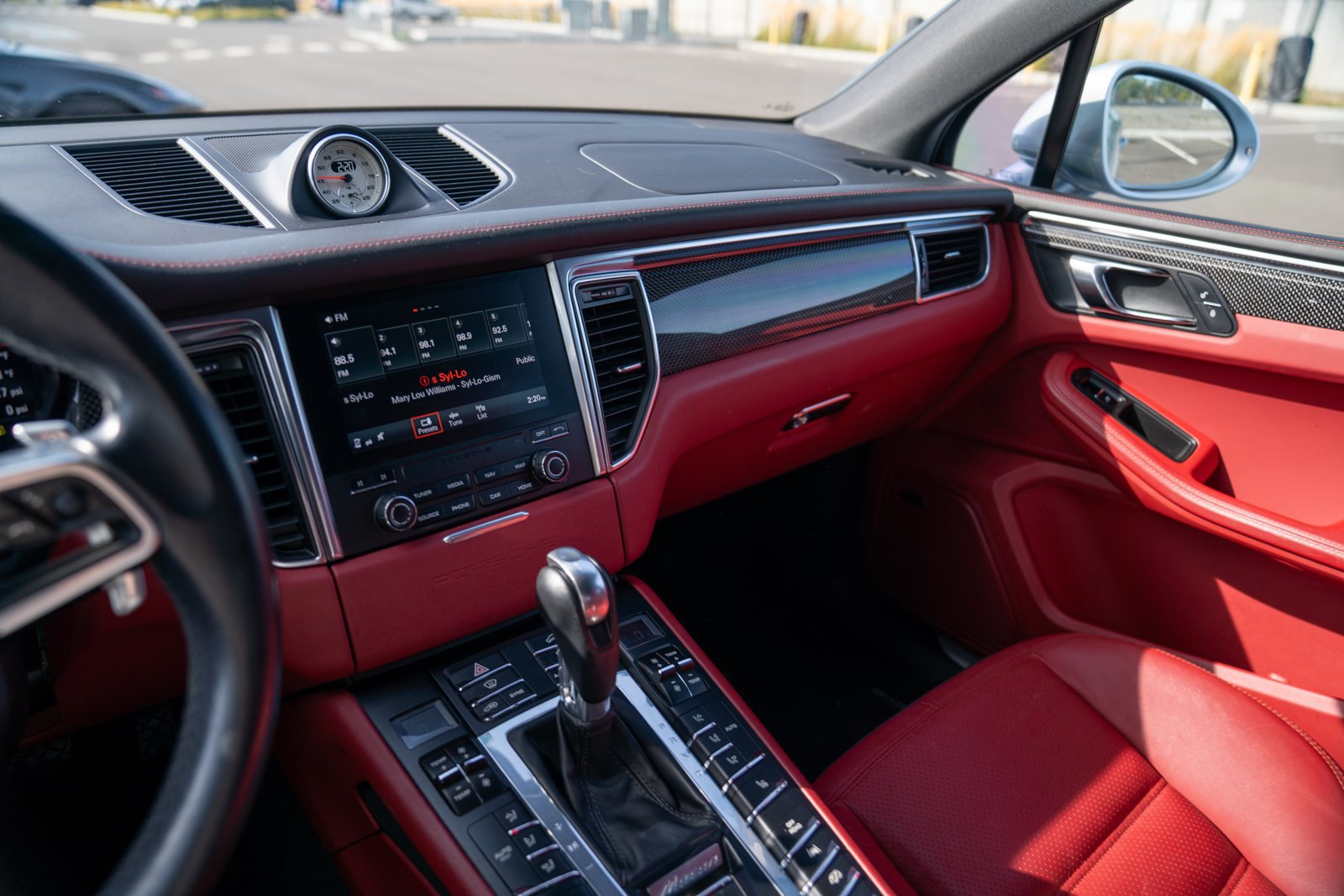 Certified 2017 Porsche Macan GTS AWD/4WD image 16
