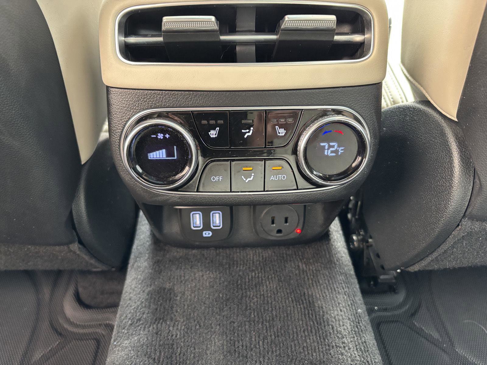 Used 2023 Genesis GV70 3.5T Sport w/ Sport Prestige Package image 25