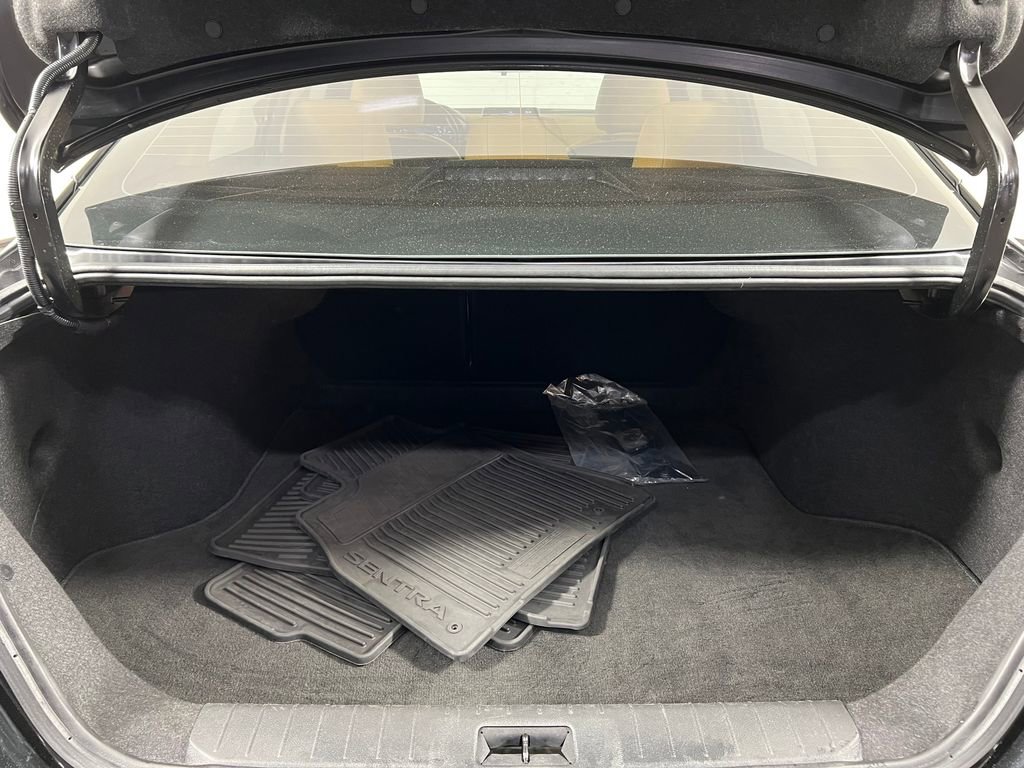 Used 2024 Nissan Sentra SV w/ SV Premium Package image 13