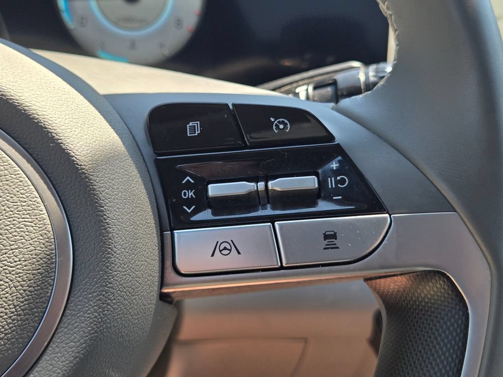 Used 2023 Hyundai Elantra SEL w/ Convenience Package FWD image 30