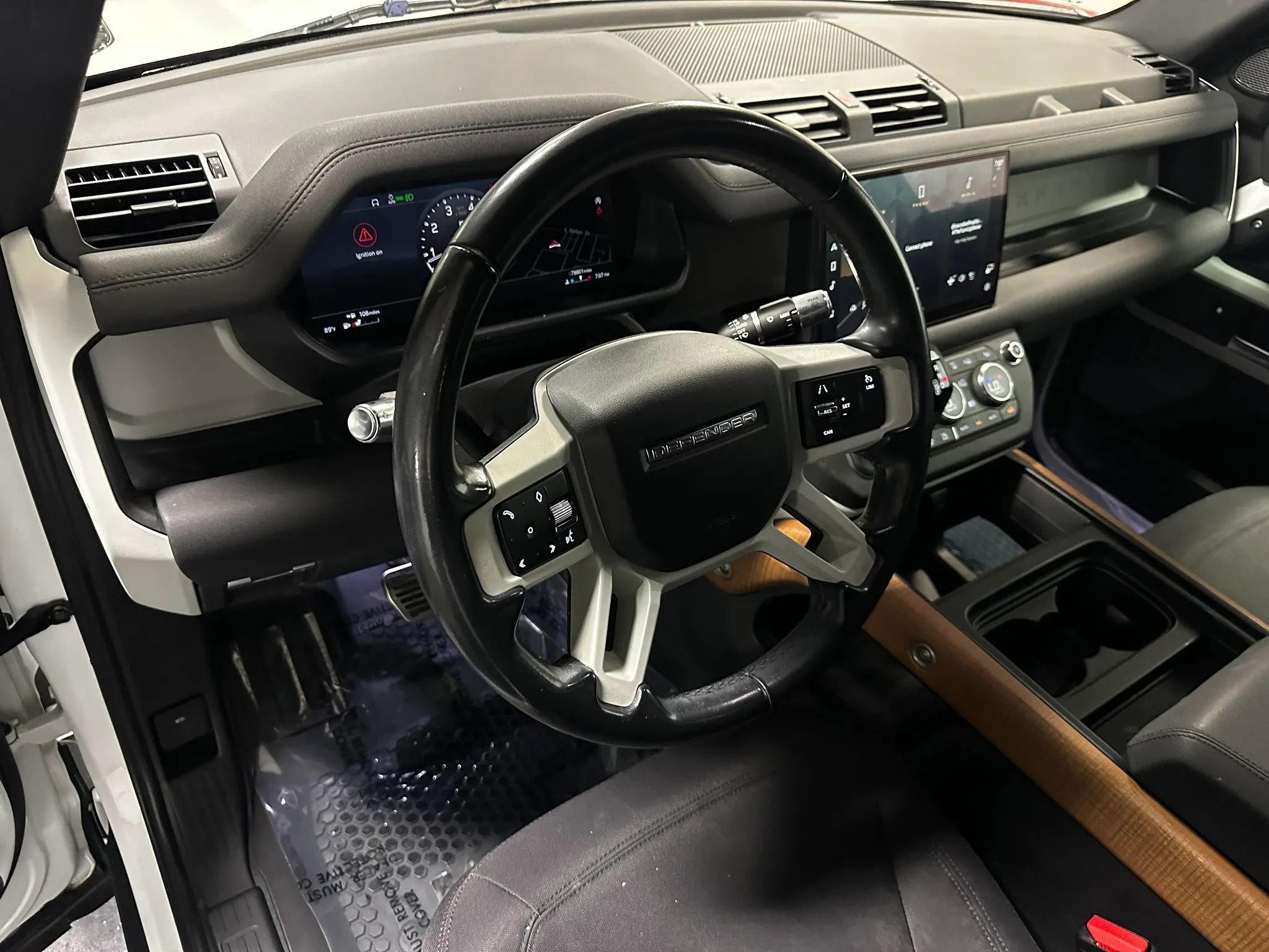 Used 2022 Land Rover Defender 110 AWD/4WD image 5