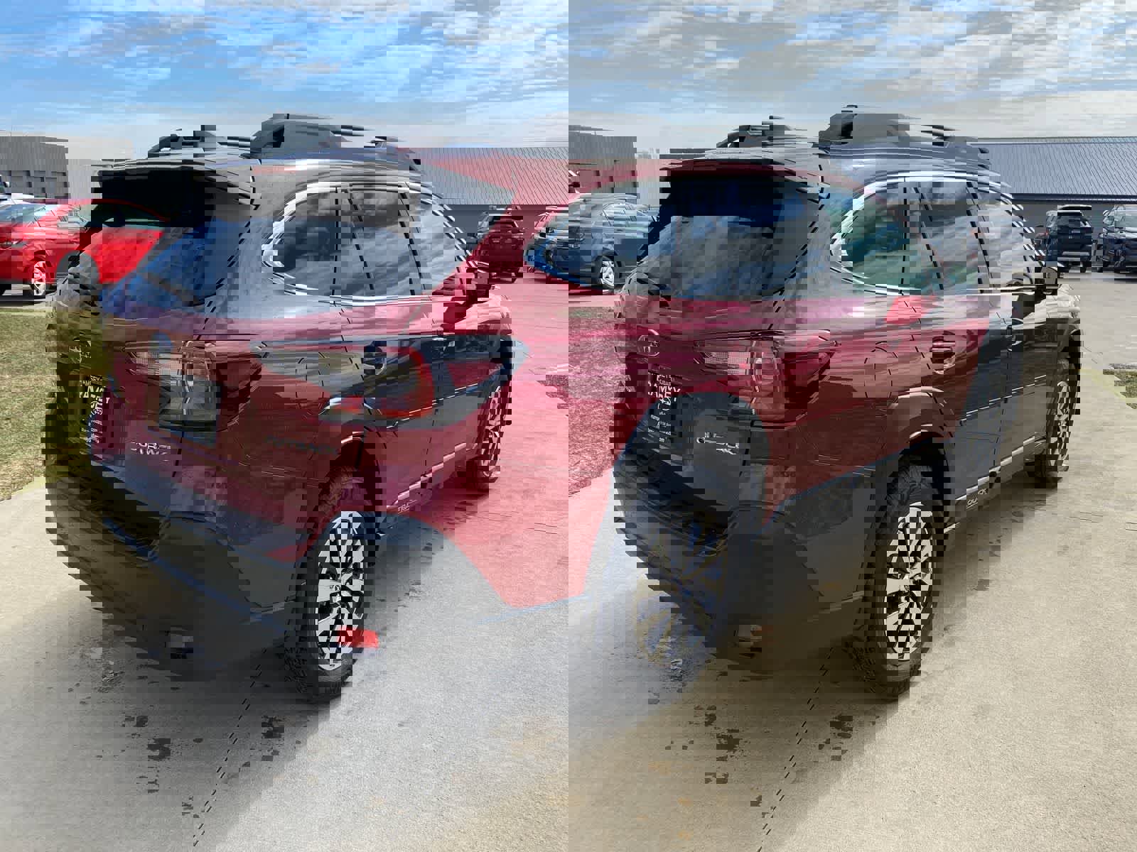 Certified 2025 Subaru Outback Premium image 6