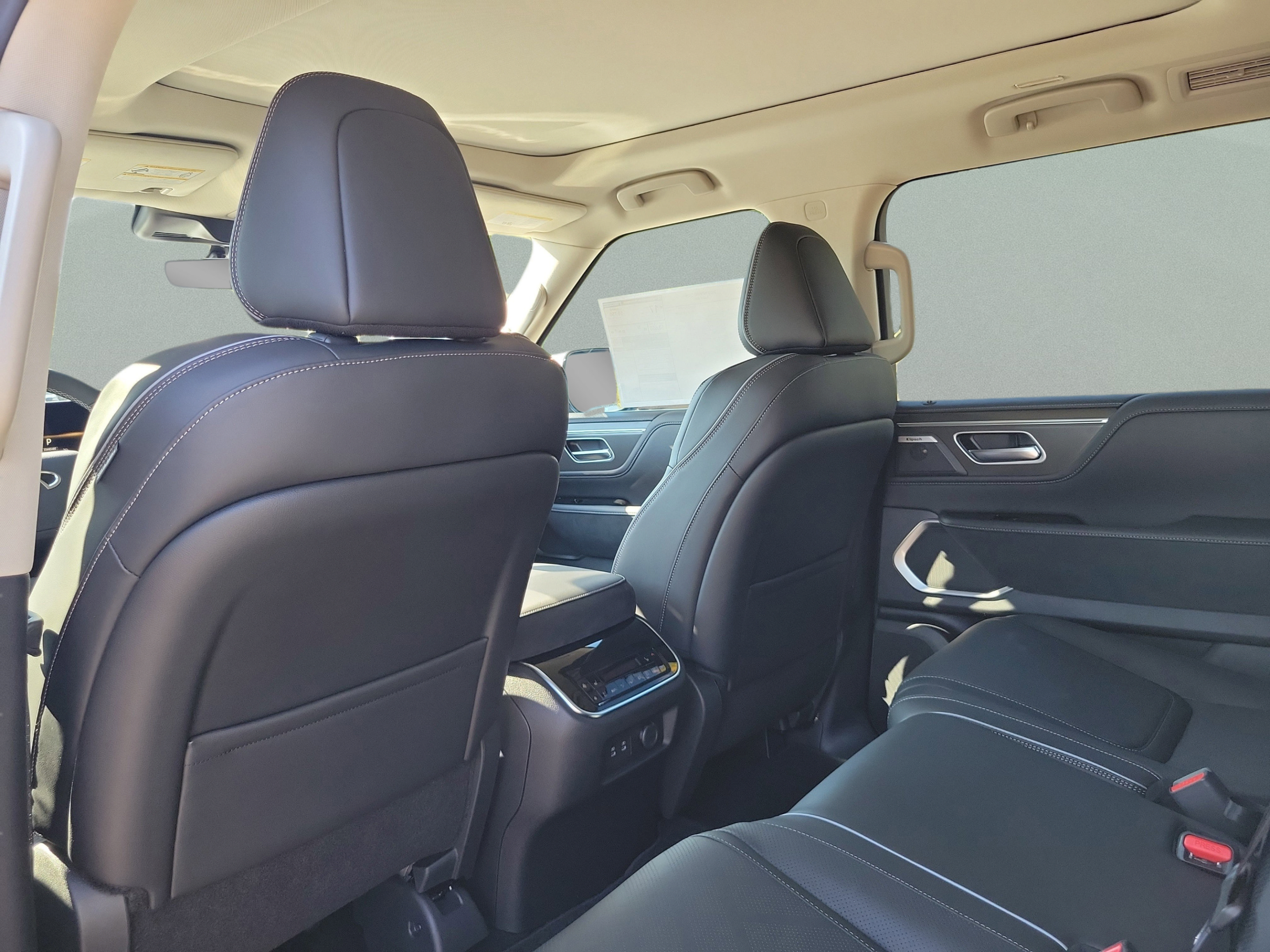 Used 2026 INFINITI QX80 Luxe w/ Cargo Package AWD/4WD image 8