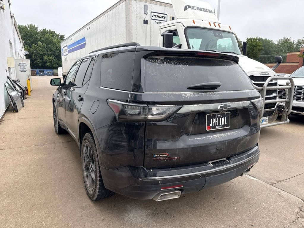 Used 2021 Chevrolet Traverse Premier w/ Redline Edition AWD/4WD image 4