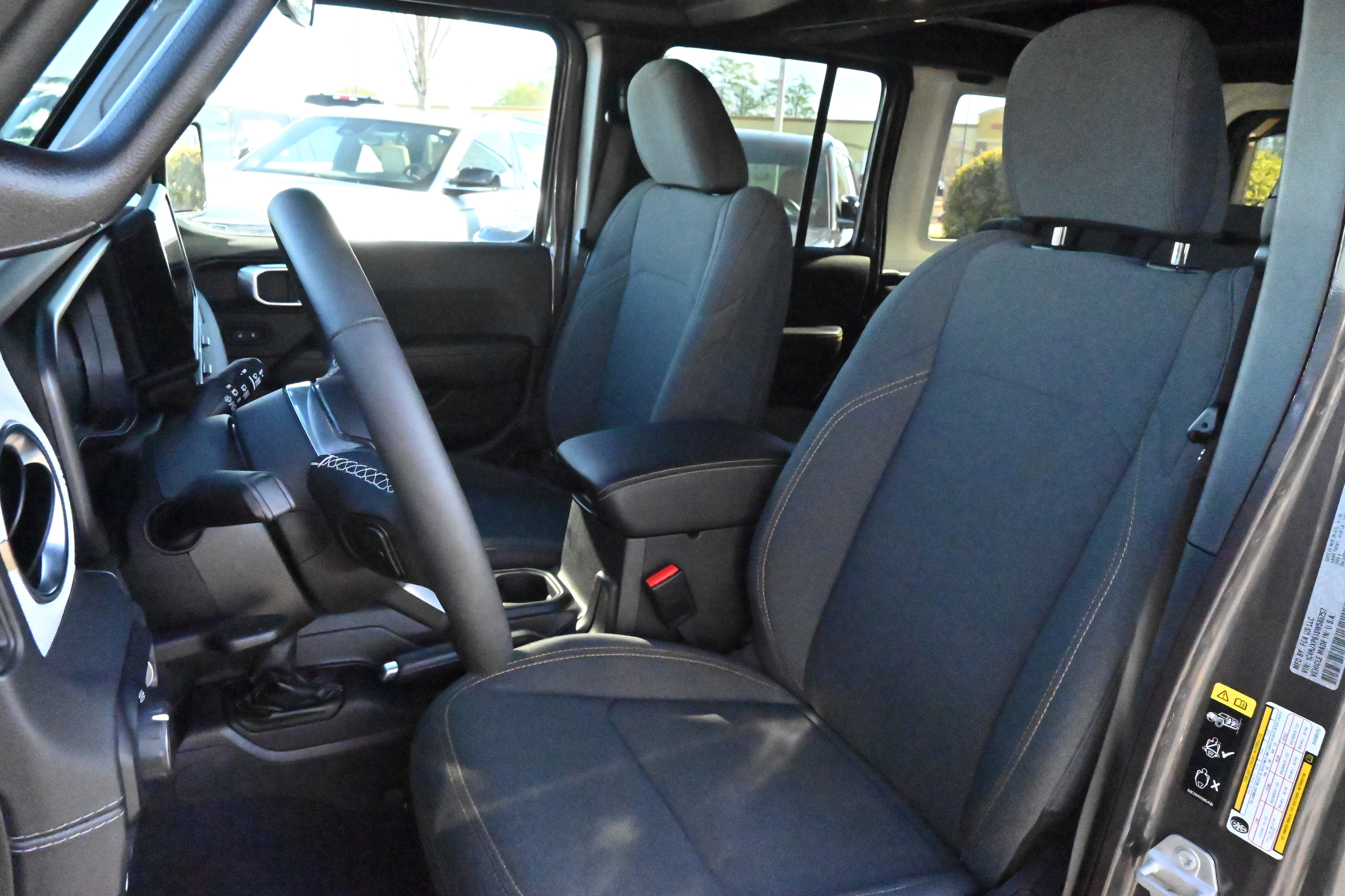 Used 2025 Jeep Wrangler Sahara w/ Safety Group image 9