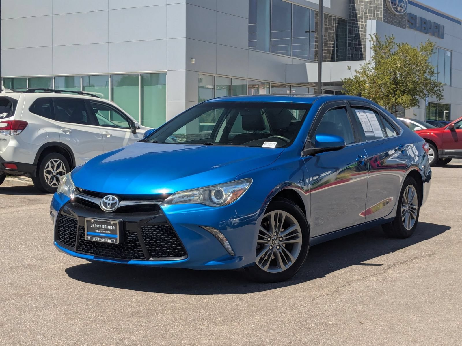 Used 2017 Toyota Camry SE w/ Moonroof Package