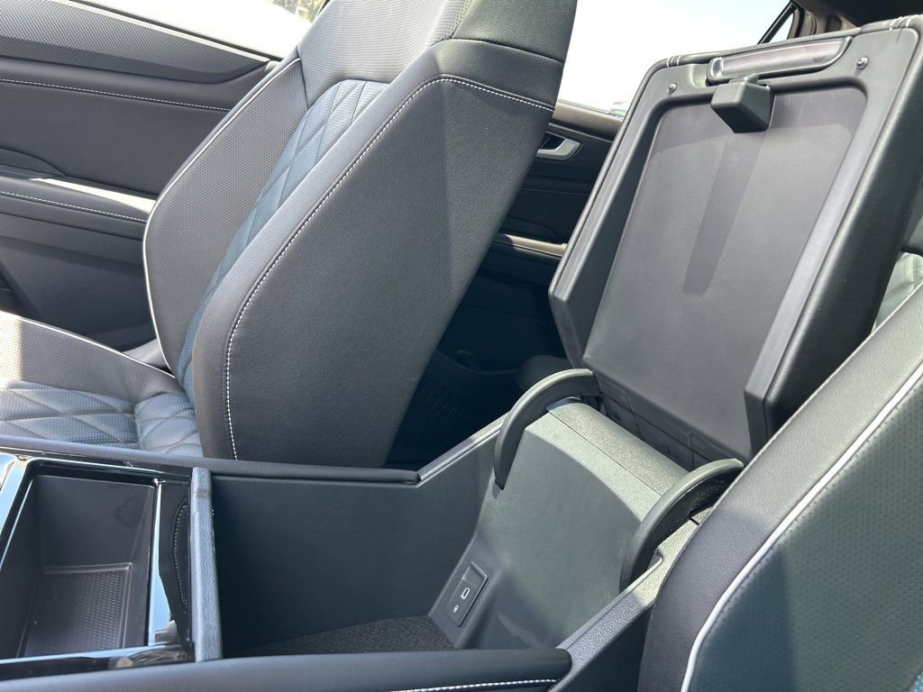 New 2025 Volkswagen Atlas Cross Sport SEL Premium R-Line image 34