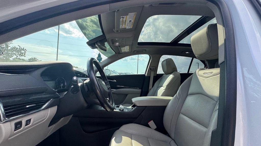 Used 2019 Cadillac XT4 Premium Luxury w/ Driver Assist Package AWD/4WD image 20