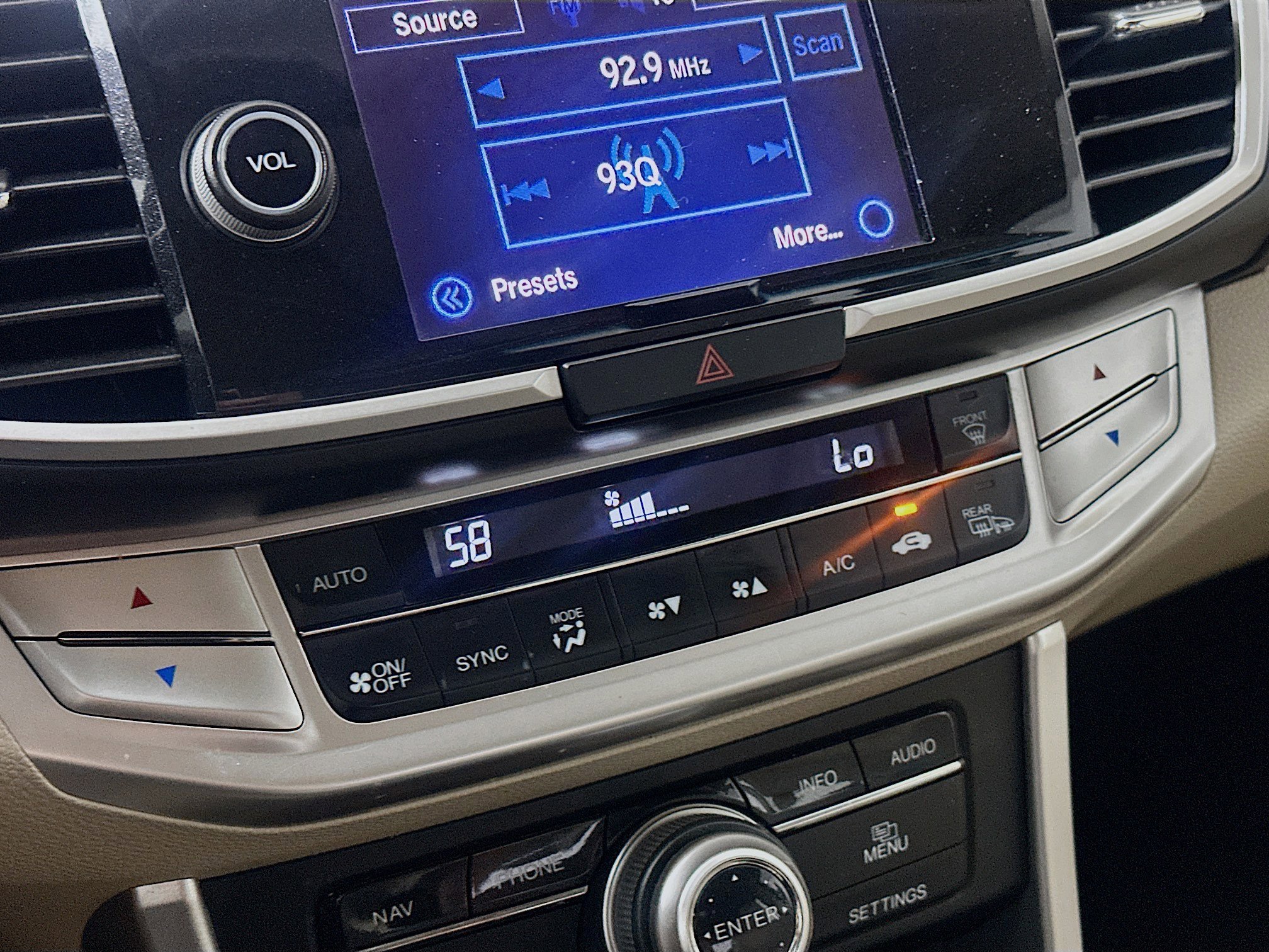 Used 2015 Honda Accord Touring image 23