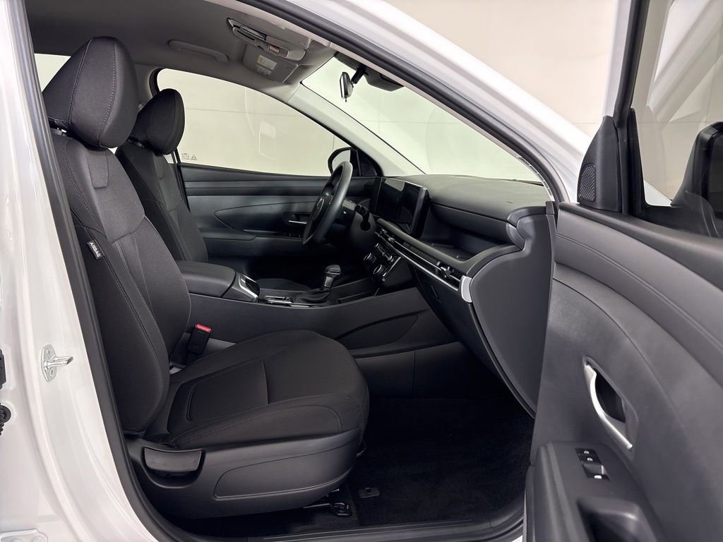 Certified 2025 Hyundai Tucson SEL FWD image 12