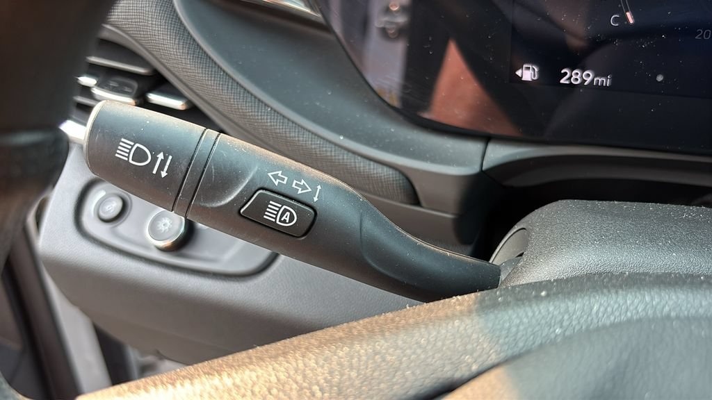 Used 2025 Buick Envista Preferred FWD image 14