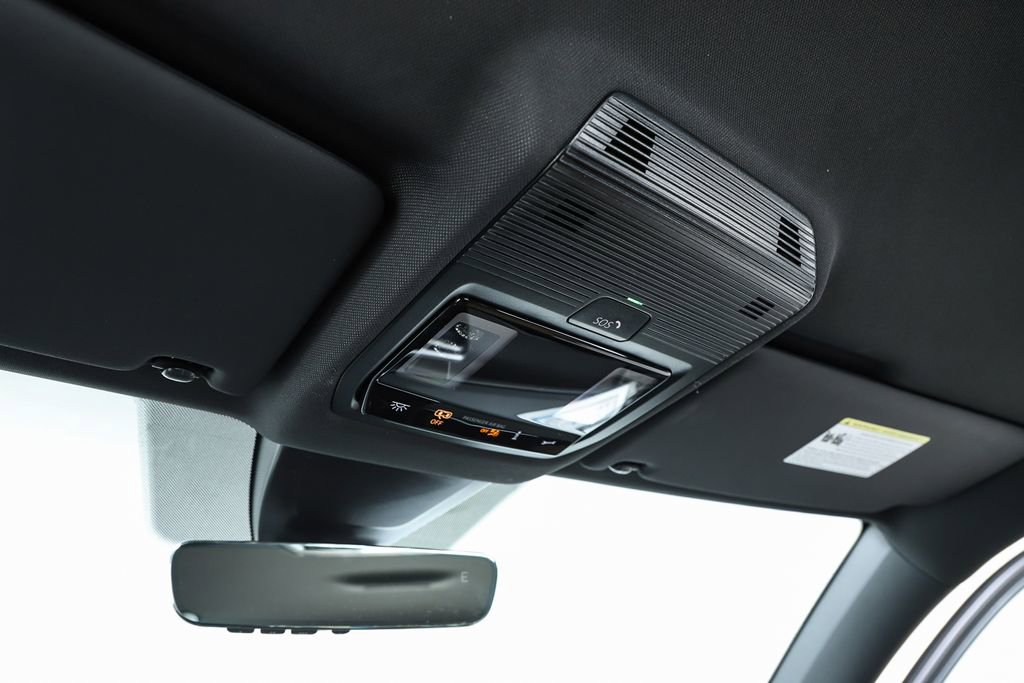 New 2026 Volkswagen Atlas Cross Sport SE image 26