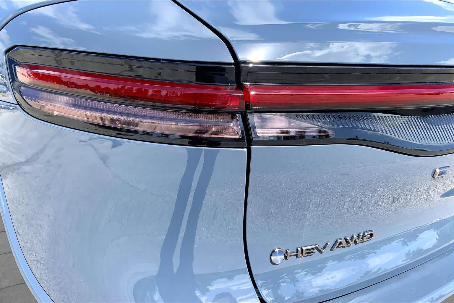 Certified 2026 Toyota Crown AWD/4WD image 28