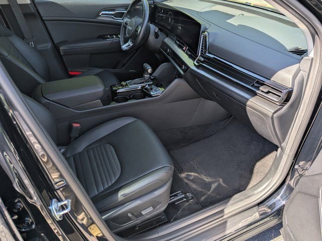 Used 2025 Kia Sportage SX image 12