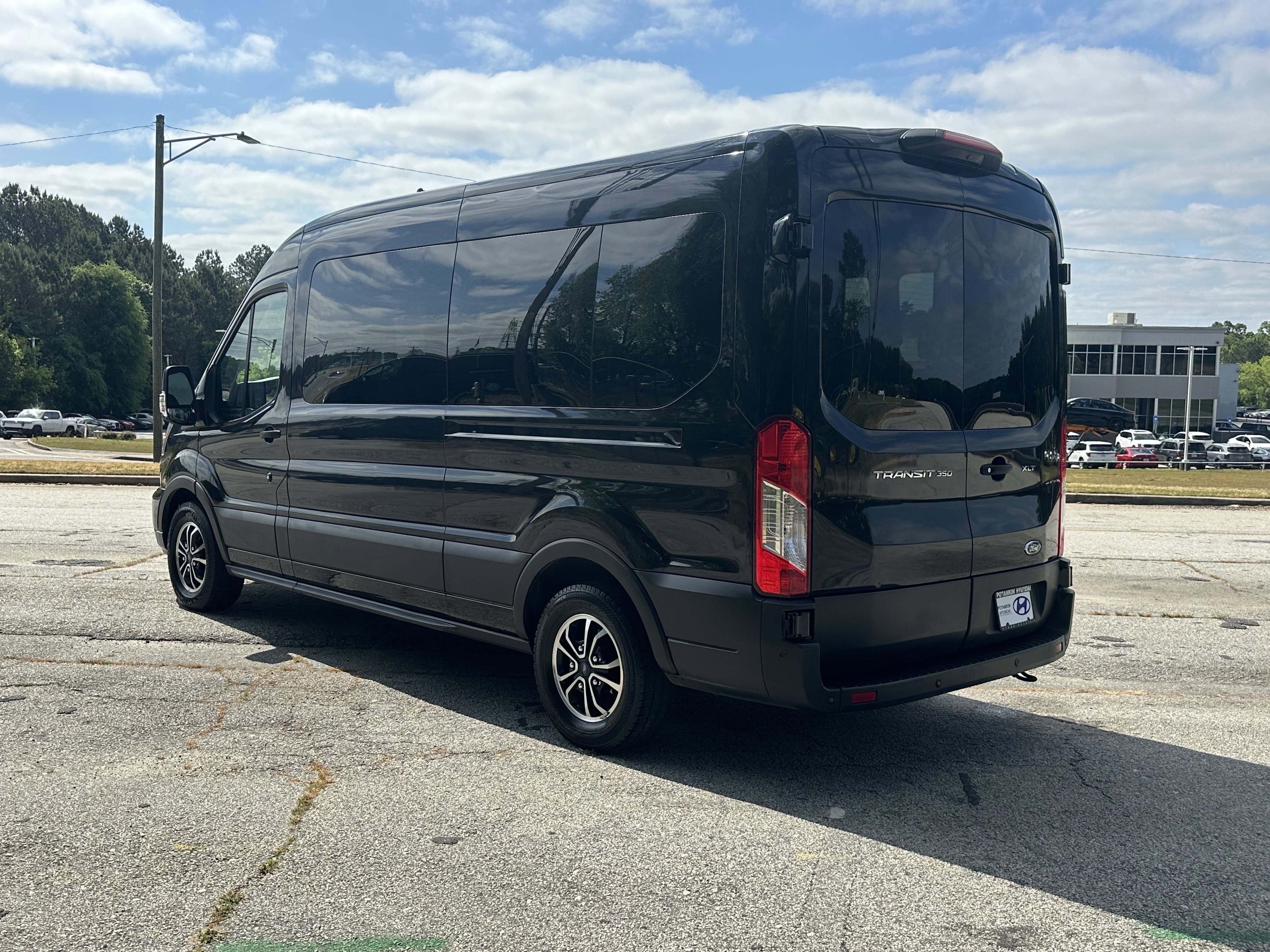 Used 2023 Ford Transit 350 XLT RWD image 9