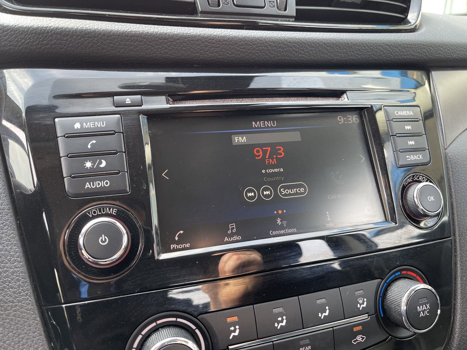 Used 2020 Nissan Rogue Sport S FWD image 21