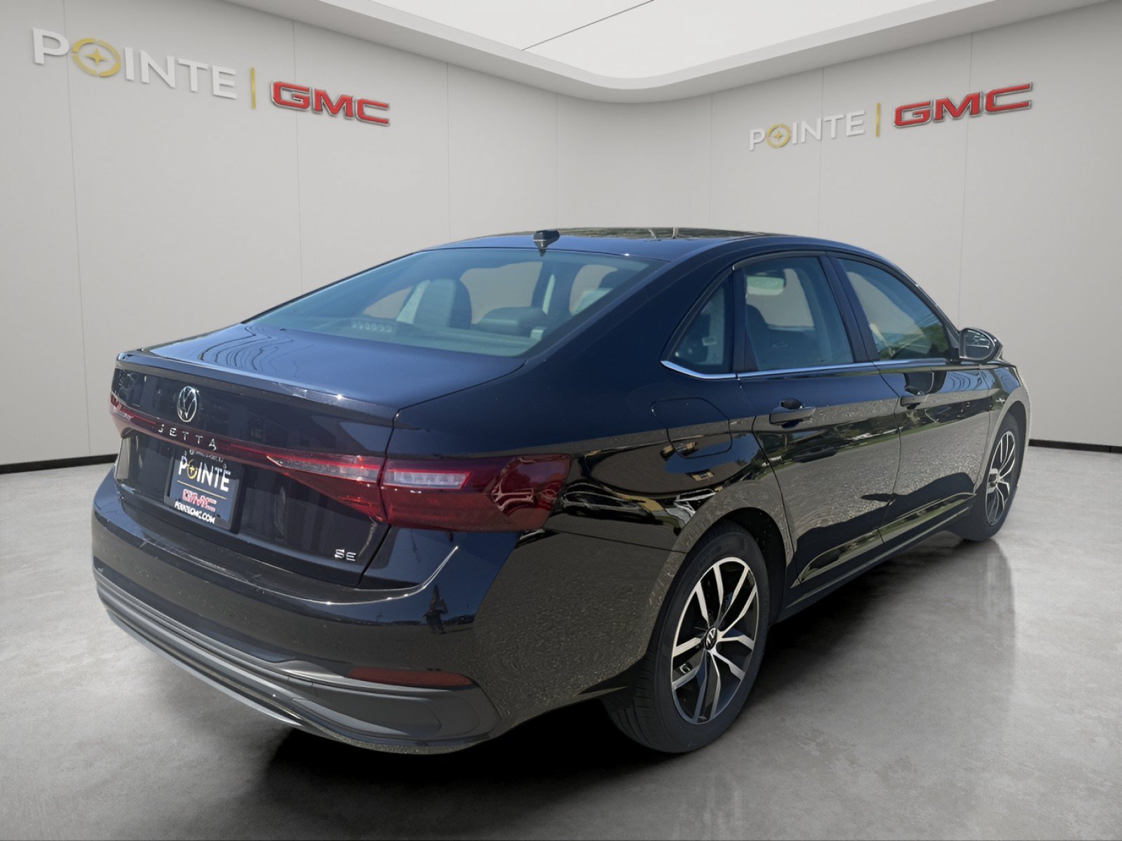 Used 2025 Volkswagen Jetta SE FWD image 3