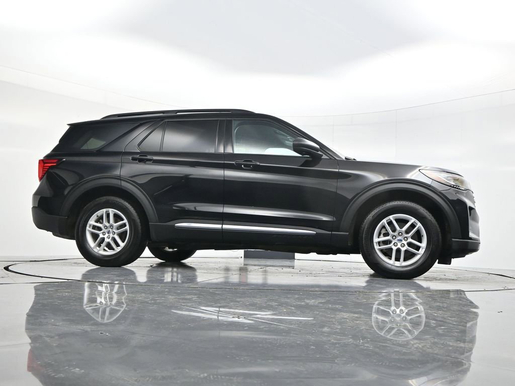 Used 2025 Ford Explorer Active w/ Active Comfort Package RWD image 53