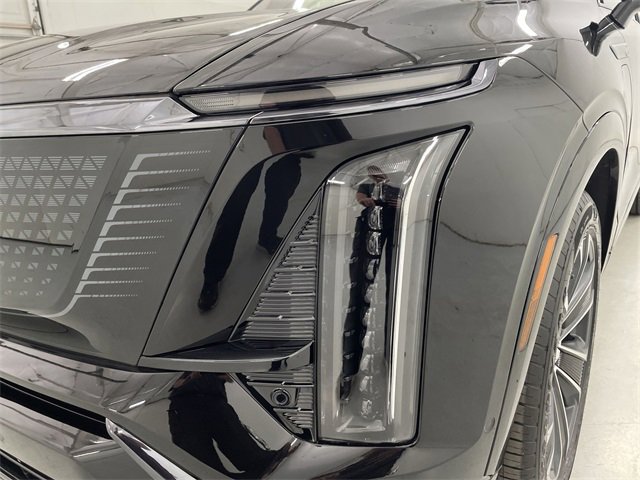 New 2026 Cadillac Vistiq Sport w/ LPO, Floor Liner Package image 15