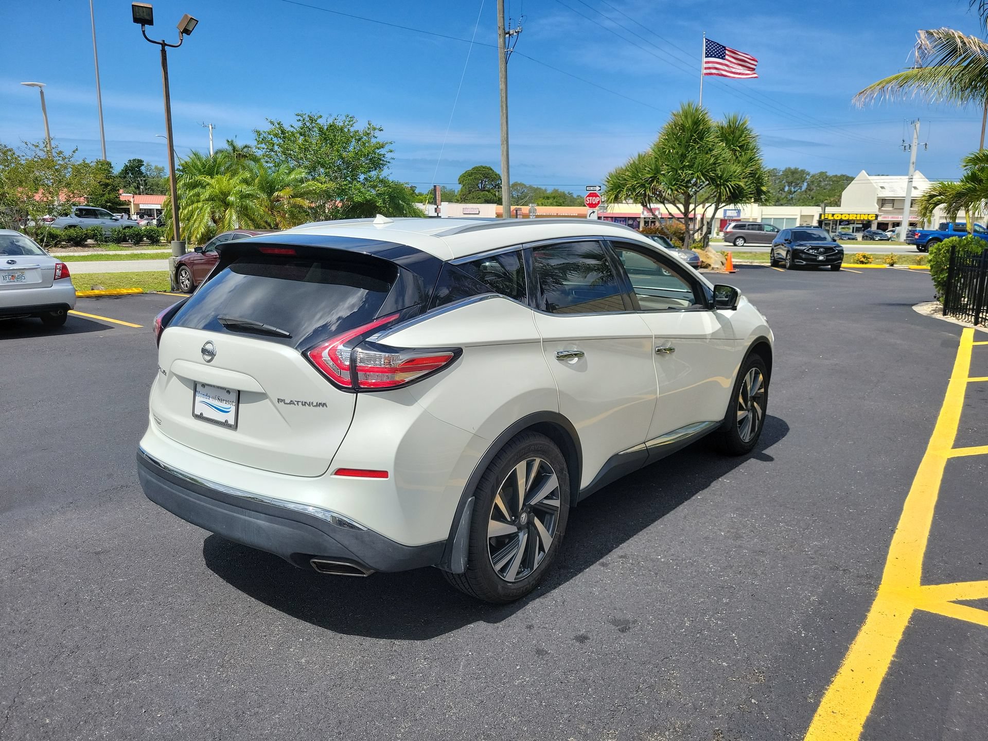 Used 2015 Nissan Murano Platinum w/ Platinum Technology Package FWD image 6