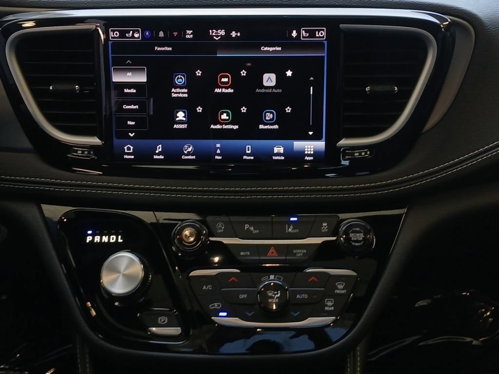 New 2027 Chrysler Pacifica Limited FWD image 8