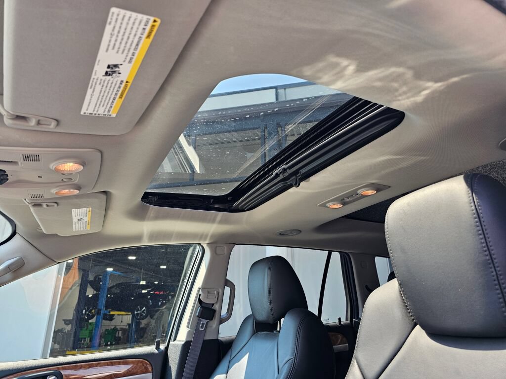 Used 2012 Buick Enclave Leather AWD/4WD image 20
