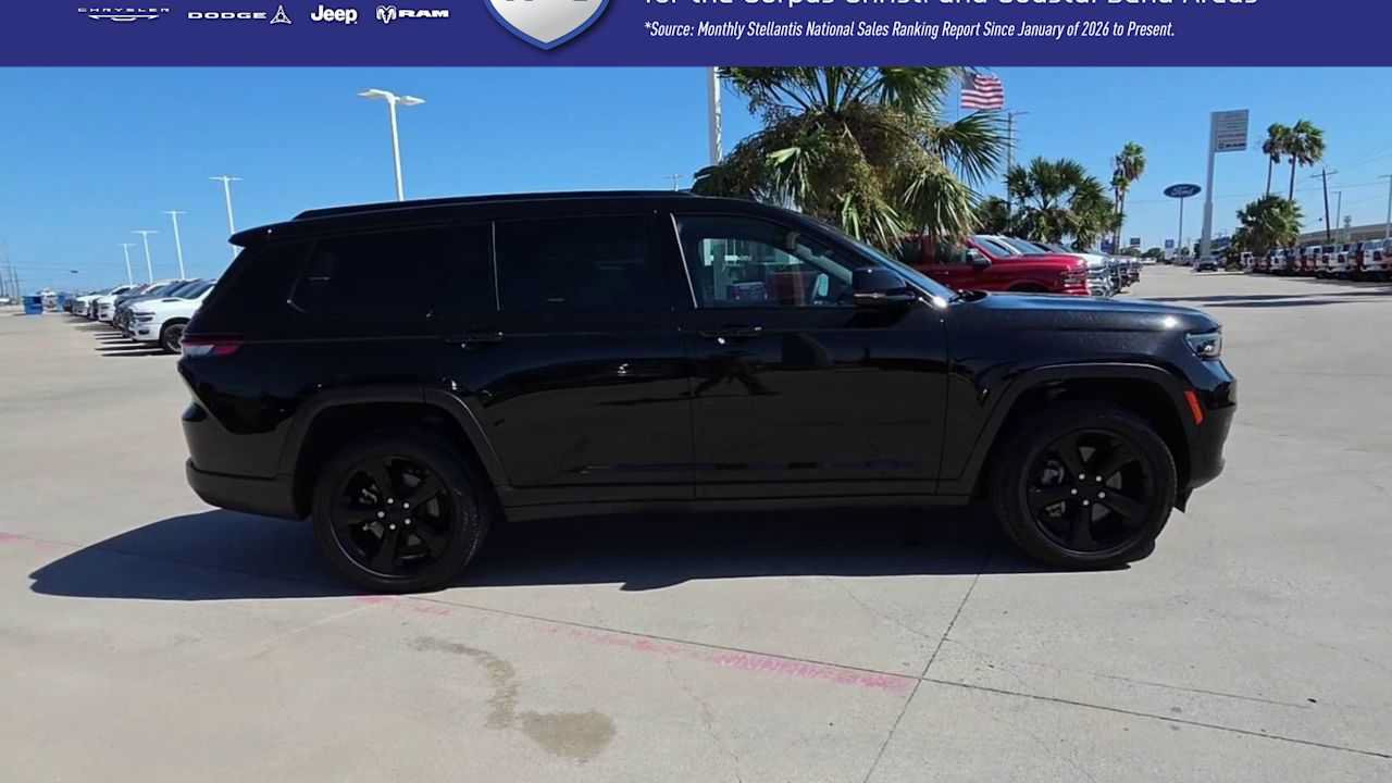 Used 2024 Jeep Grand Cherokee L Altitude AWD/4WD image 9