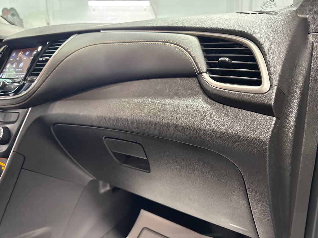 Used 2020 Chevrolet Trax LT FWD image 31