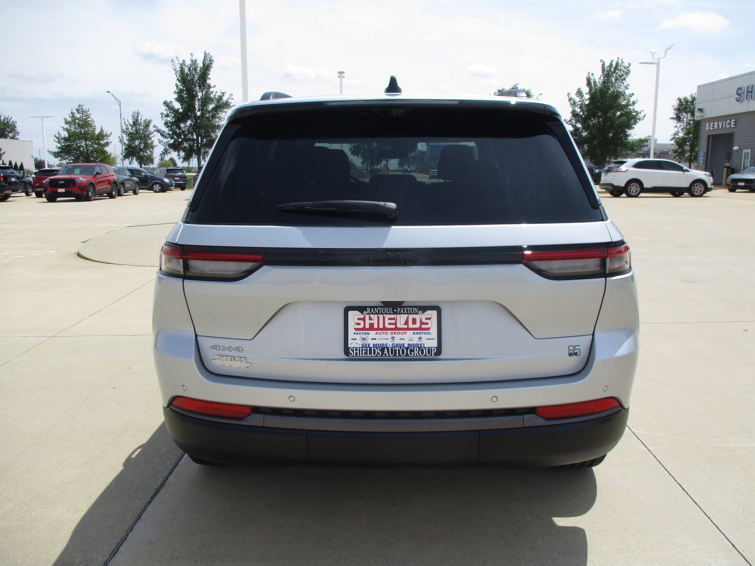 New 2026 Jeep Grand Cherokee Limited AWD/4WD image 5