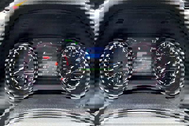 Used 2024 Toyota Camry SE image 20