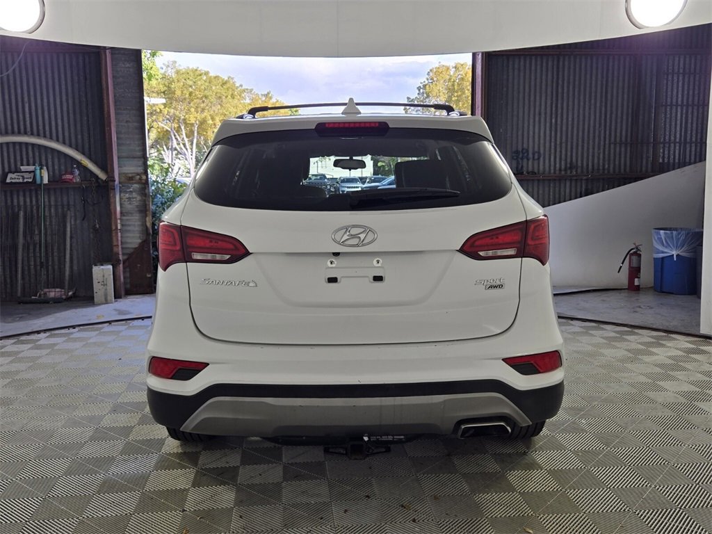 Used 2017 Hyundai Santa Fe Sport image 6