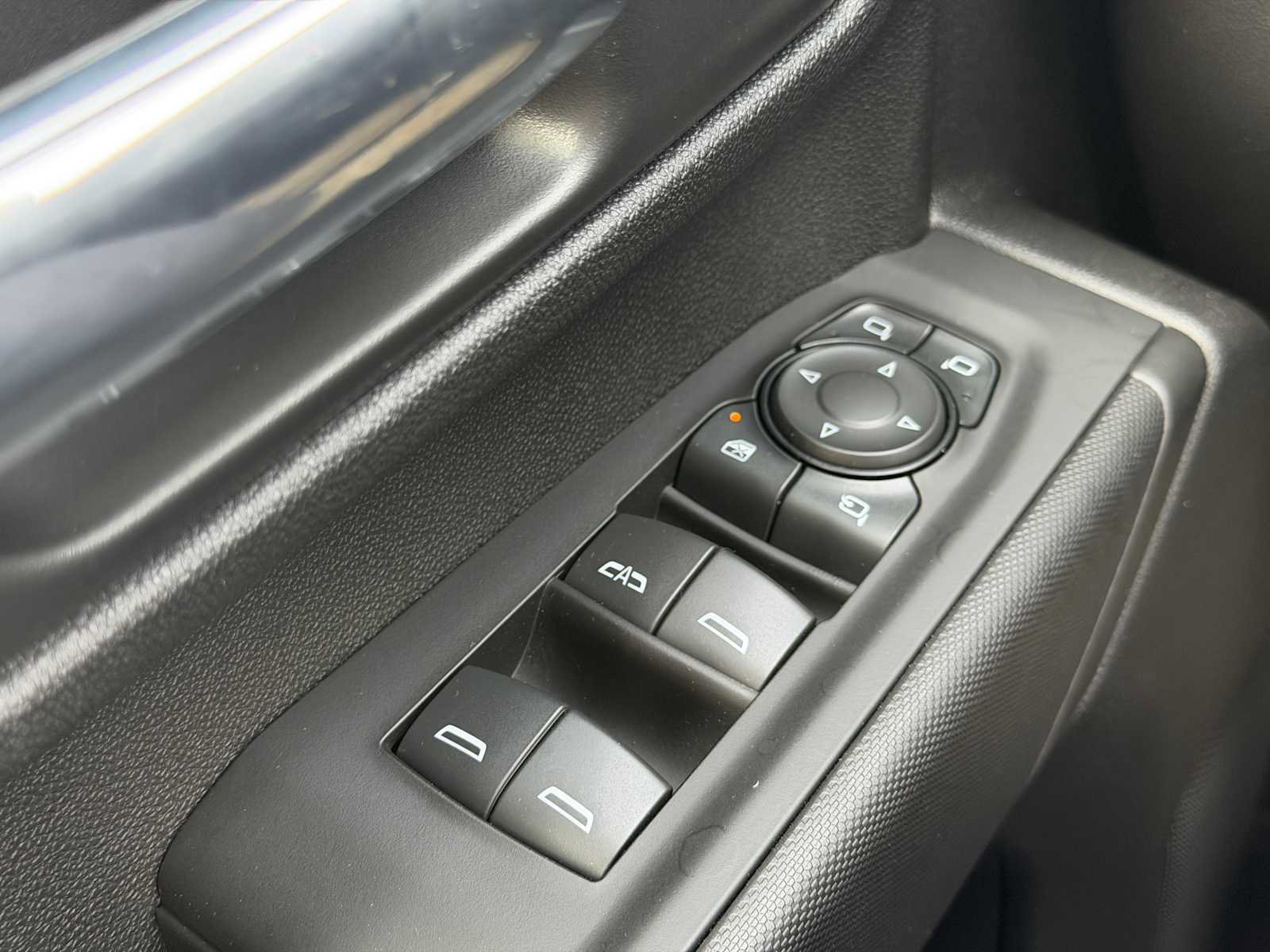 Used 2024 GMC Sierra 2500 Pro AWD/4WD image 4