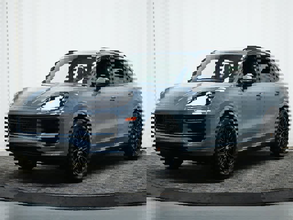 New 2025 Porsche Cayenne image 1