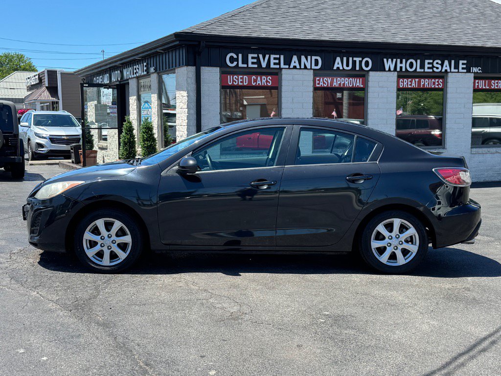 Used 2010 MAZDA MAZDA3 i Touring FWD image 2