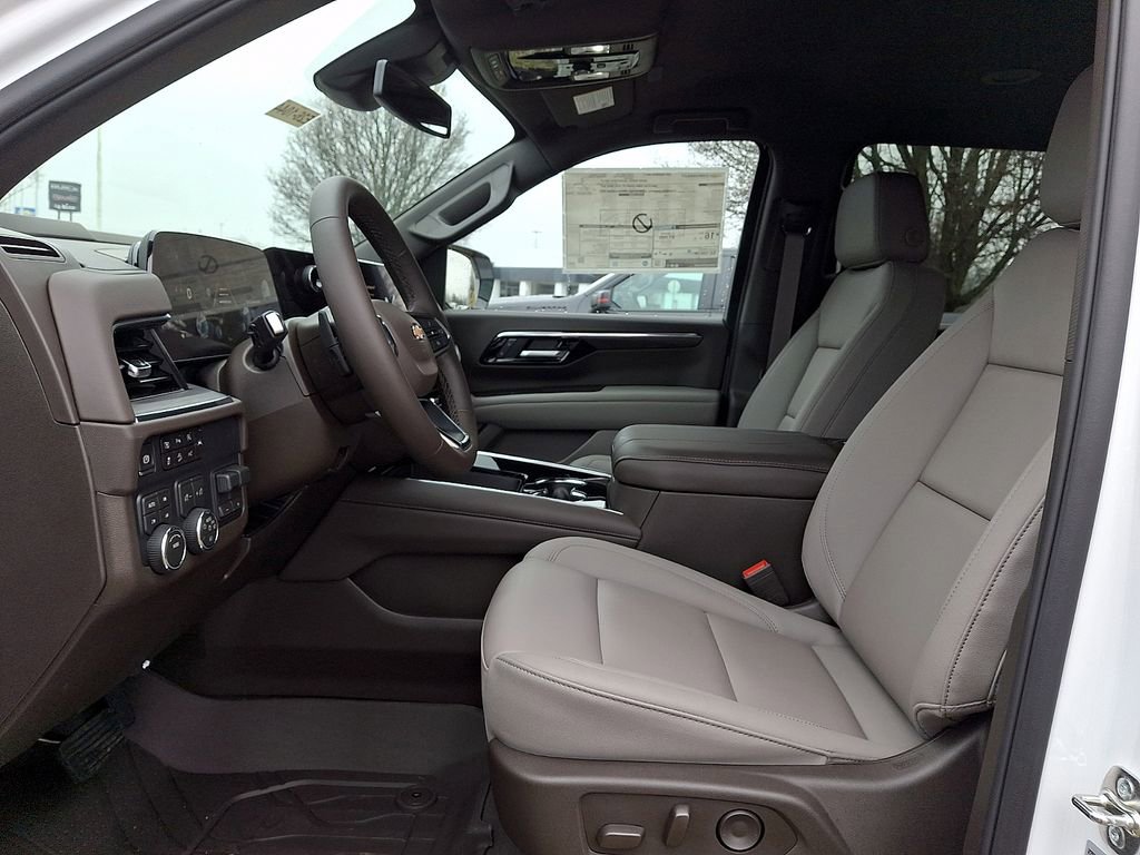 New 2026 Chevrolet Suburban LT w/ Comfort Package image 10