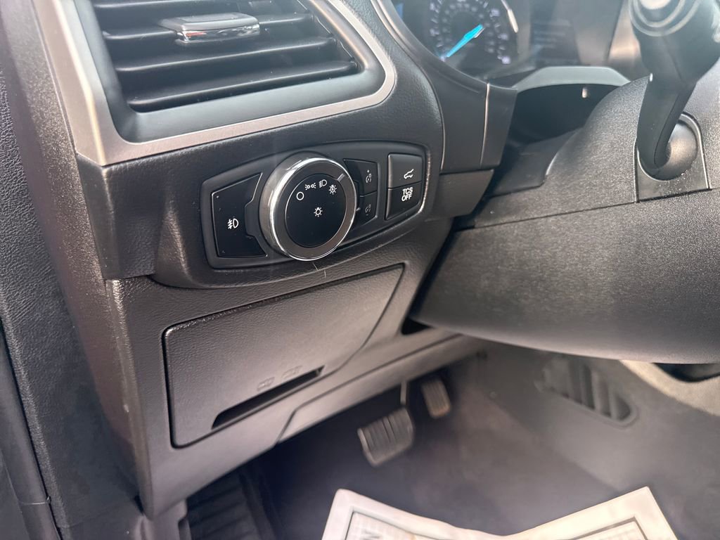 Used 2024 Ford Edge SEL w/ Convenience Package image 21