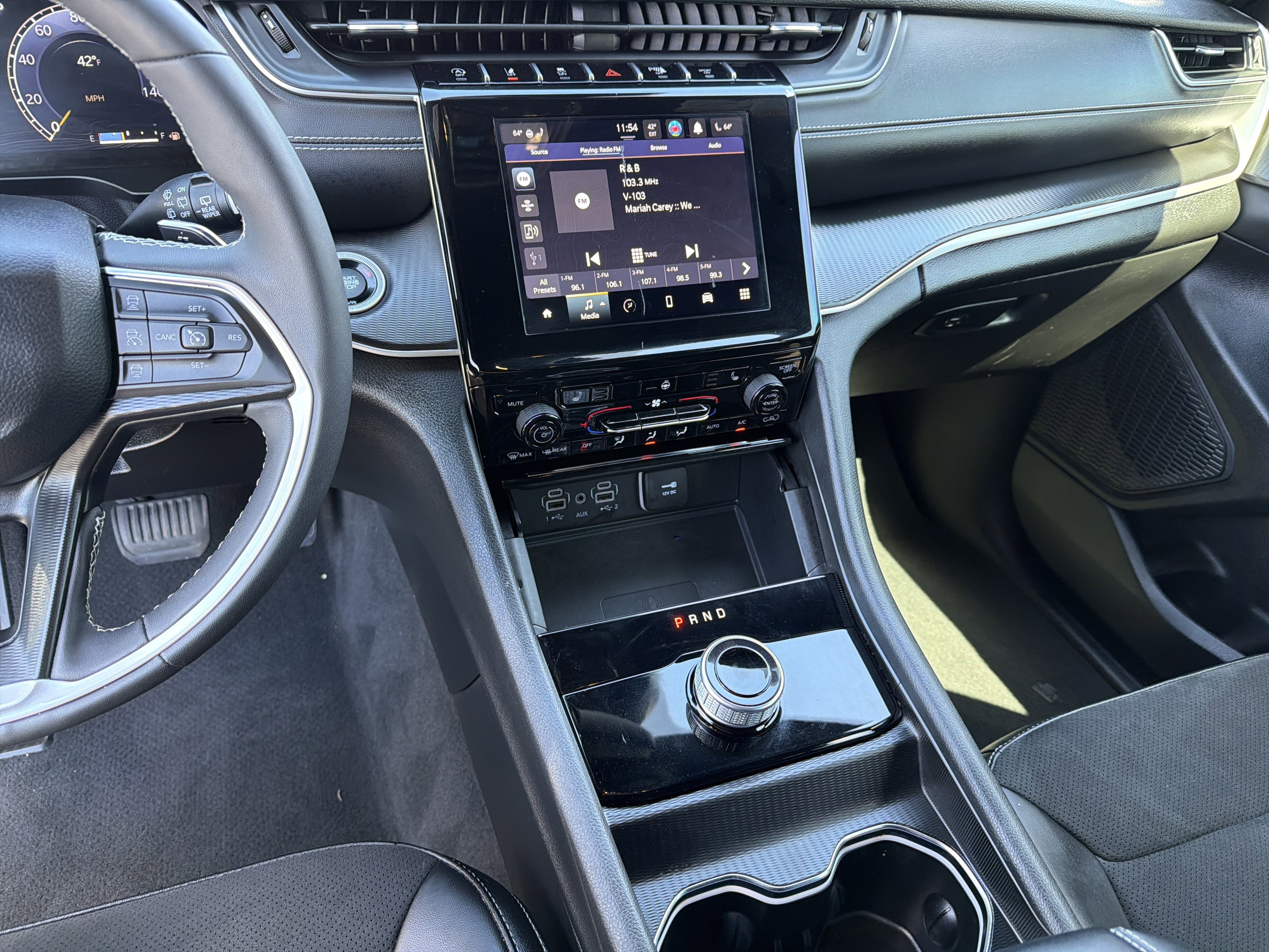 Used 2023 Jeep Grand Cherokee Altitude AWD/4WD image 27