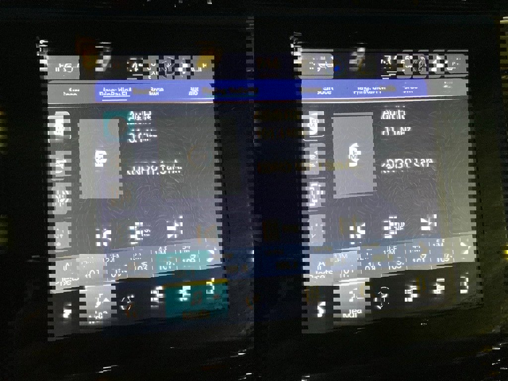 Used 2023 Jeep Grand Cherokee L Laredo image 22