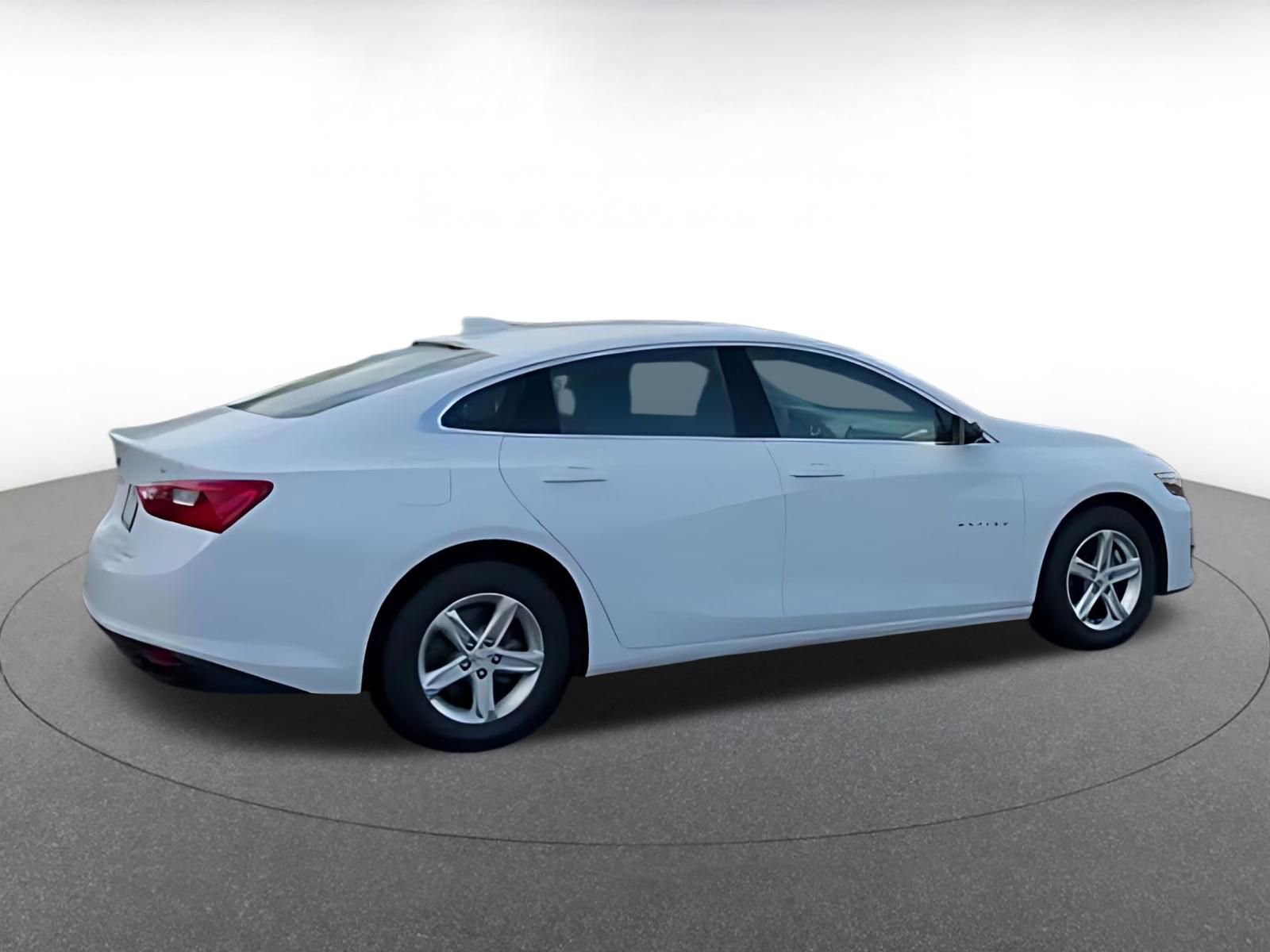 Used 2024 Chevrolet Malibu LT FWD image 16