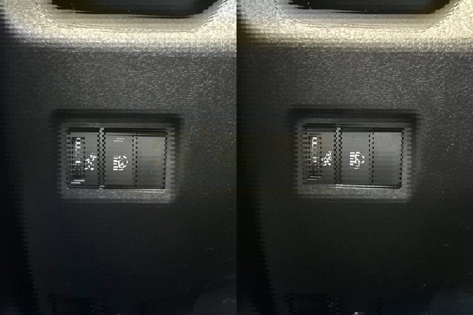 New 2025 Toyota RAV4 XLE image 30