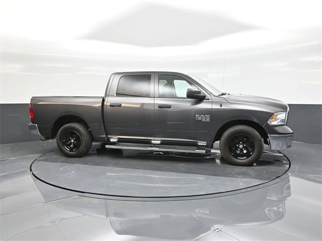 Used 2022 RAM 1500 Classic SLT image 17