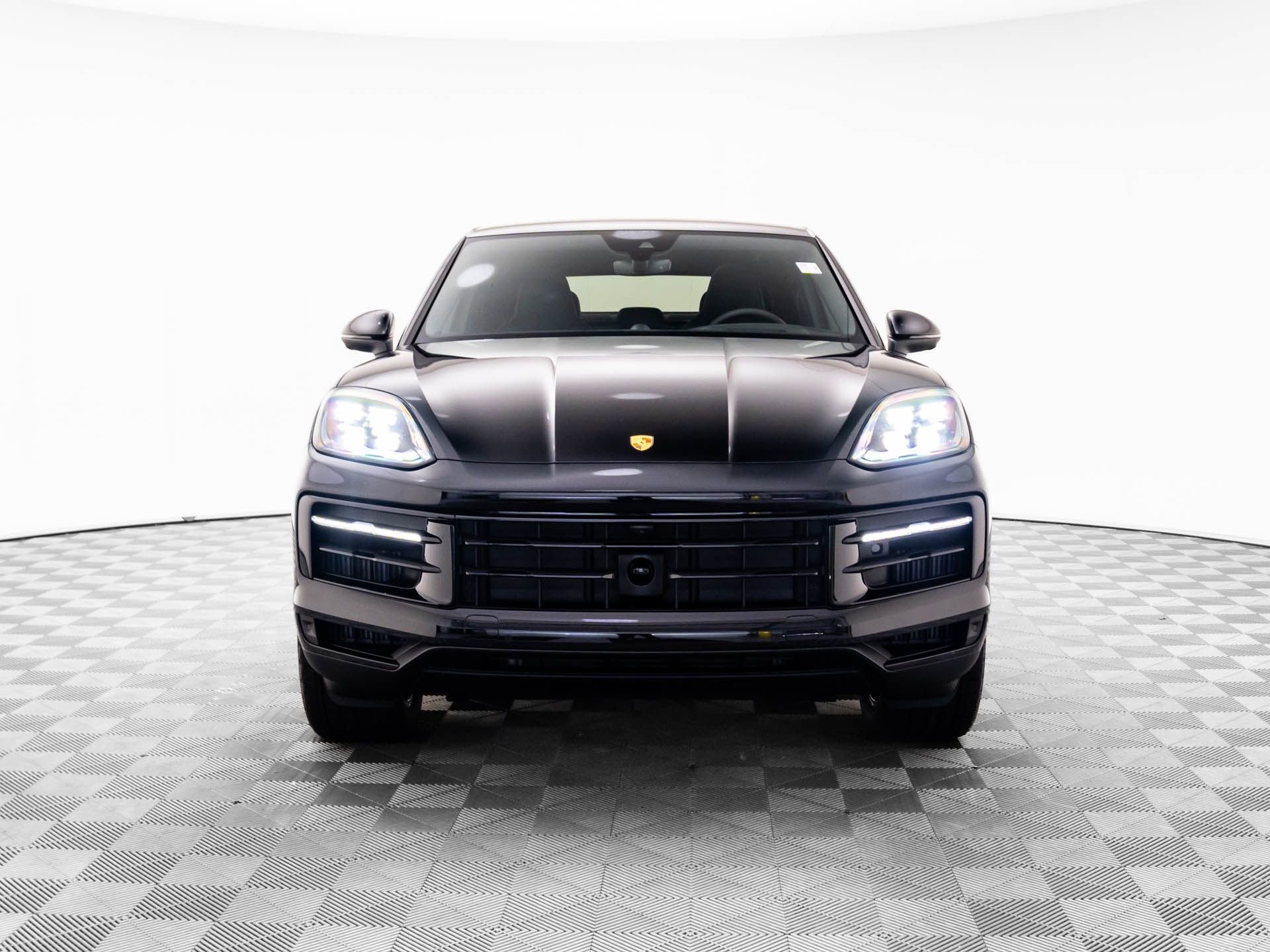 New 2025 Porsche Cayenne E-Hybrid Coupe image 9